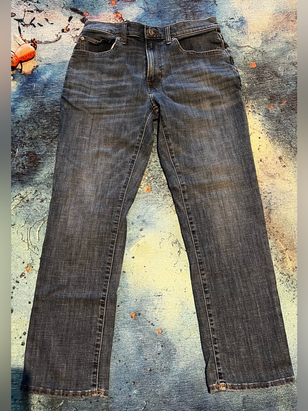 Excellent condition Lucky Brand 223 straight jeans